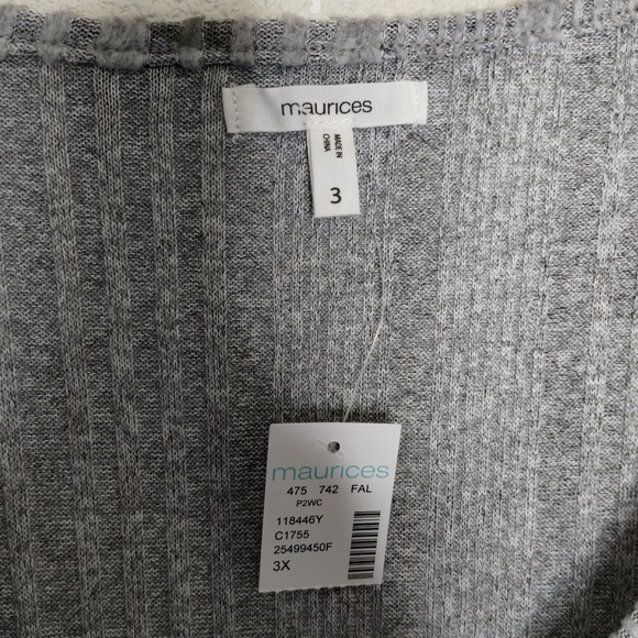 Maurices Plus Size Gray Floral Ribbed Peplum Long Sleeve Shirt size 3X - Picture 5 of 7